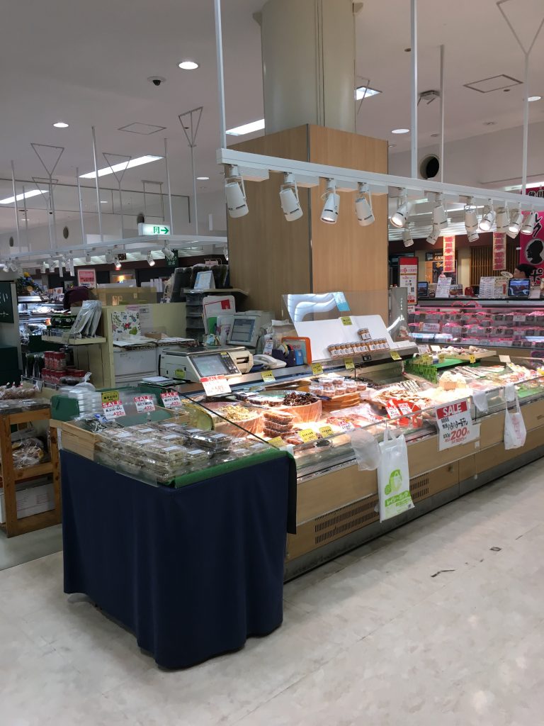 洛西の高島屋に行く。